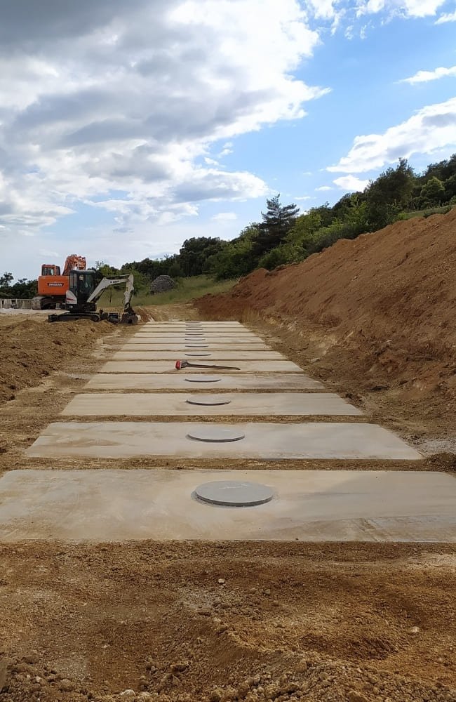 Cuves b&eacute;ton enterr&eacute;es, vues de dessus
